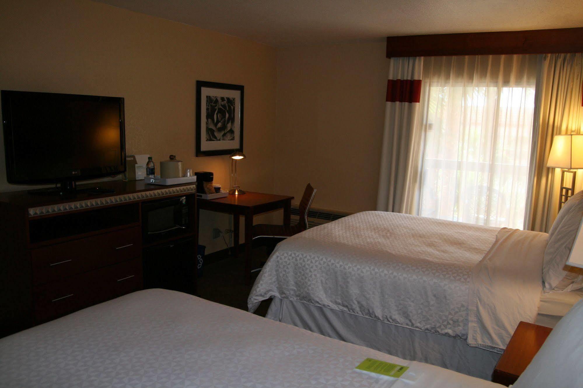 Four Points By Sheraton Tucson Airport Экстерьер фото